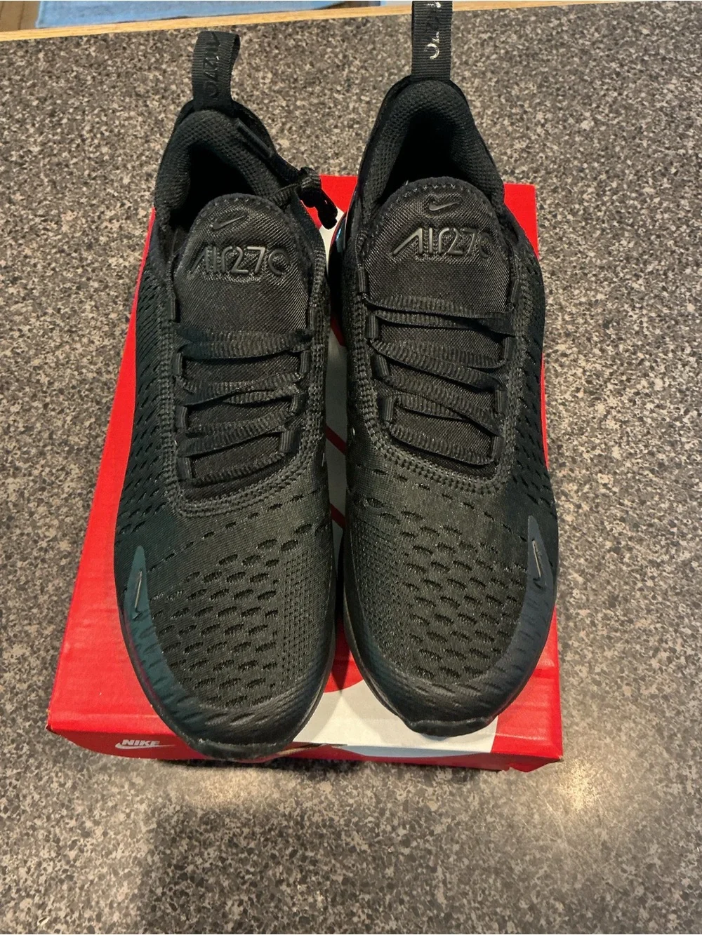 Nike Air270 Max GS Triple Black Men's Sneakers unisex Youth 6 Women’s 7.5
